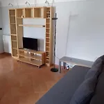 Uno Sguardo Sui Tetti شقة