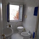 شقة Uno Sguardo Sui Tetti نابولي